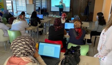 Payas’ta kadınlara teknoloji eğitimi